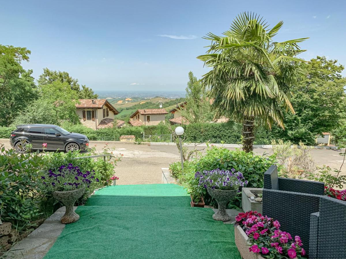 La Locanna Hotel Serramazzoni Bagian luar foto